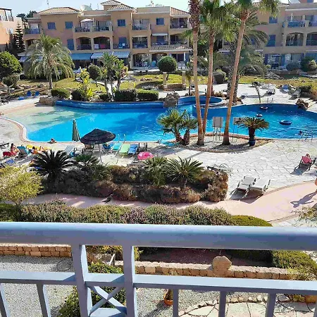דירה Bright 2 Bed, Pool Facing In Limnaria Gardens *