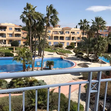 דירה Bright 2 Bed, Pool Facing In Limnaria Gardens