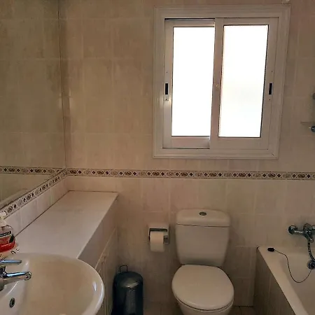 Bright 2 Bed, Pool Facing In Limnaria Gardens